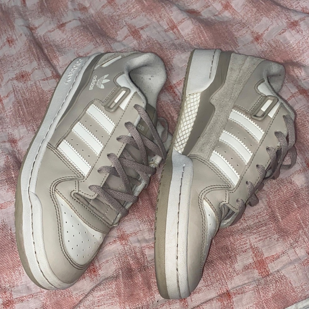 Adidas Women's Cream and White Sneakers - Picture 3 of 8